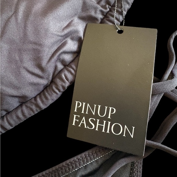 PINUP FASHION Triangle Bikini Set - Picture 11 of 17